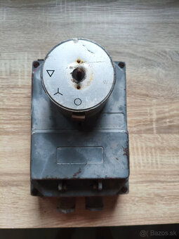 vačkový spínač - hviezda / trojuholník (0-Y-D), 25A/10kW - 4