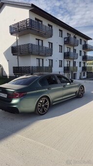 BMW Rad 5 M550i xDrive A/T G 30 2018 - 4