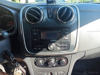Autorádio Dacia Sandero – 30 € - 4