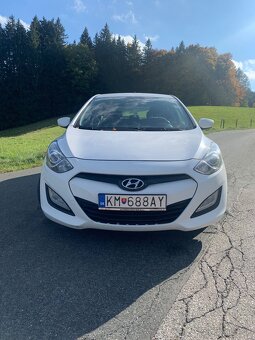 Hyundai i30, CRDi 1,6 , 85 KW. Rok v. 2013, - 4