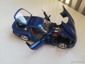 1:18 DODGE Viper, modra Bburago - 4