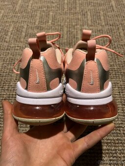 Nike Air Max 270 React, velikost 38 - 38,5 - 4