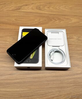 Apple iPhone SE 2020 64GB Black - 100% zdravie, nepoužívany - 4