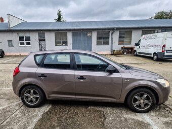 Kia Ceed 1.4 benzín - 4
