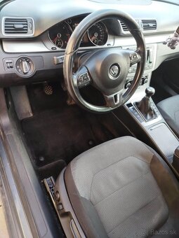 Volkswagen Passat - 4