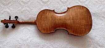 Starý nástroj - 4