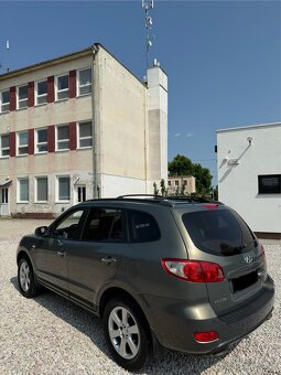 Hyundai Santa Fe - 4