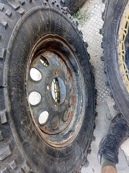 Predám kolesá s pneu T3 235/70 R15 - 4