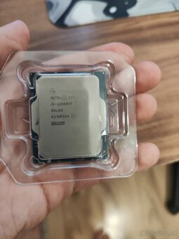 Intel i5 12600kf - 4