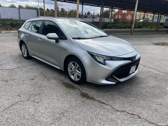 Predám Toyotu Corollu Hybrid. Možný odpočet DPH. - 4