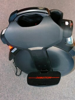 Predám jednokolku INMOTION V11 (6395 km), výborný stav - 4