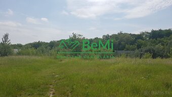 POZEMOK s jazerom...4093m2...Veľké Úľany (168-14-DARE) - 4