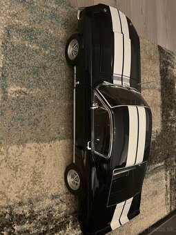 Ford Mustang - 4