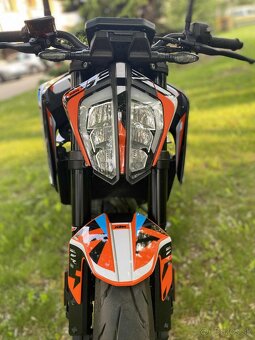 KTM Duke 890 - 4