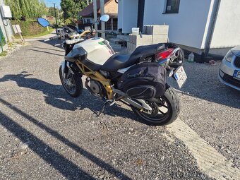 Aprilia Shiver 750 - 4
