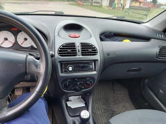 Peugeot 206 1,4i - 4