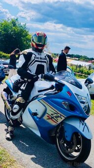 Suzuki GSXR 1300 Hayabusa - 4