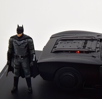Batmobile - BATMAN 2022 Film MOVIE - 1:18 Jada Toys - 4