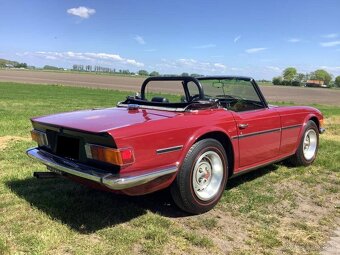 Triumph TR6 z roku 1976 - 4