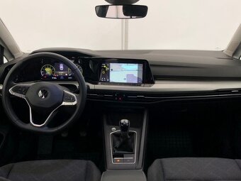 VW Golf Variant 1,0 TSI 81kW Life - rok 2022 - 4