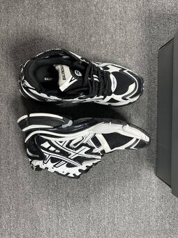 Balenciaga Runner - 4