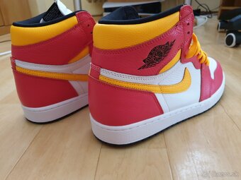 Nike Air Jordan 1 Retro High OG Light Fusion Red
- 4