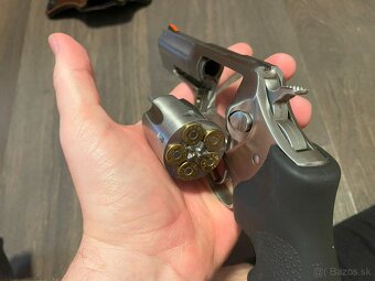 Ruger SP101_3"_.357magnum - 4