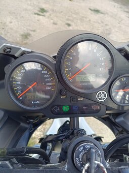 Yamaha FZS 1000 Fazer - 4