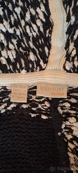 Pekny dlhsi sveter vel.M - 4