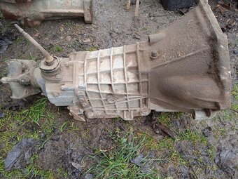 Predám prevodovku z LADA - 4