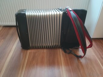 Predam akordeón - 4