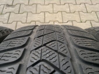 Zimne pneu. Pirelli 215/55 r17 - 4