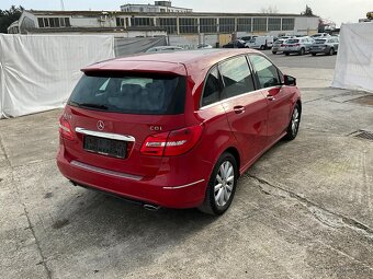 Mercedes-Benz B 220 CDI 2013 panoráma - 4