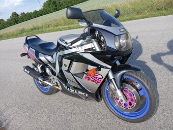 Suzuki GSX-R 1100. - 4
