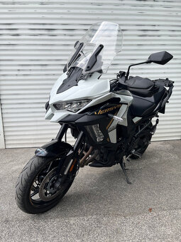 Kawasaki Versys 1100 S - 4