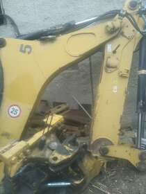 Predám diely cat 428 432 B C D E F - 4