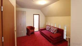 Predám zabehnutý hotel pri R1 medzi BB ZV po rekonštrukci - 4