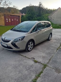 Predám opel Zafira Tourer 2,0 diesel 121kw automat r.v.2012 - 4
