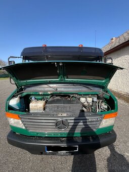 Mercedes Benz Vario - 4
