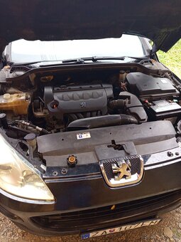 Peugeot 407 - 4