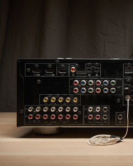 Stereo AV receiver pre domáce kino YAMAHA RX-V463 - 4