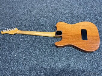 Godin Acousticaster - 4