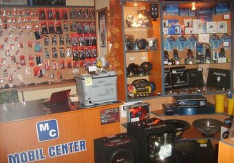 Nábytok do predajne - 4