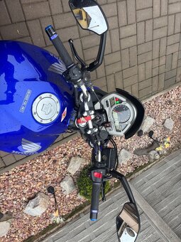 Honda hornet 600 - 4