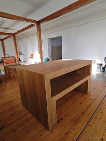 Dubový stôl s dubovými lavicami - 4