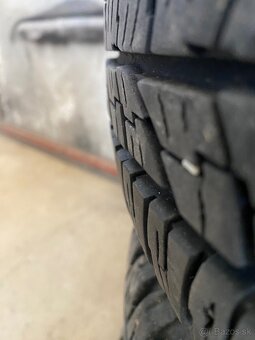 YOKOHAMA 205/70 r15 M+S - 4