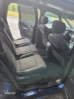 Ford galaxy - 4