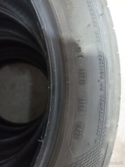 255/45R20 - 4