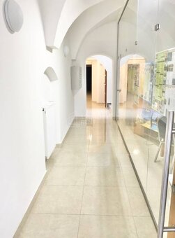 Na prenájom kancelária 27 m2 - Mariánske námestie Žilina - 4