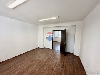 Kancelária v centre mesta a 2mi miestnosťami - 4